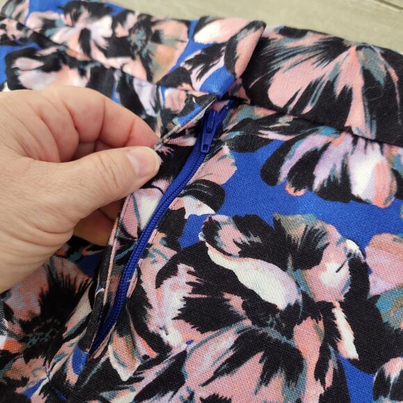 J. Crew Floral Print Cotton Linen Blend Shorts Blue Pink Womens Size 8 - Picture 8 of 15
